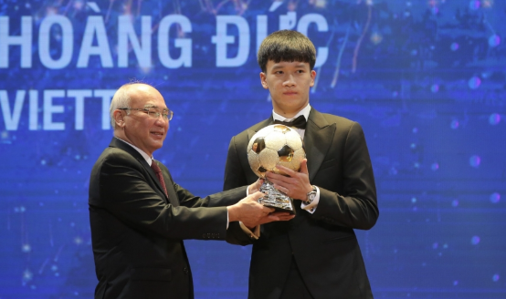 Hoàng Đức đạt danh hiệu Quả Bóng Đồng 2023