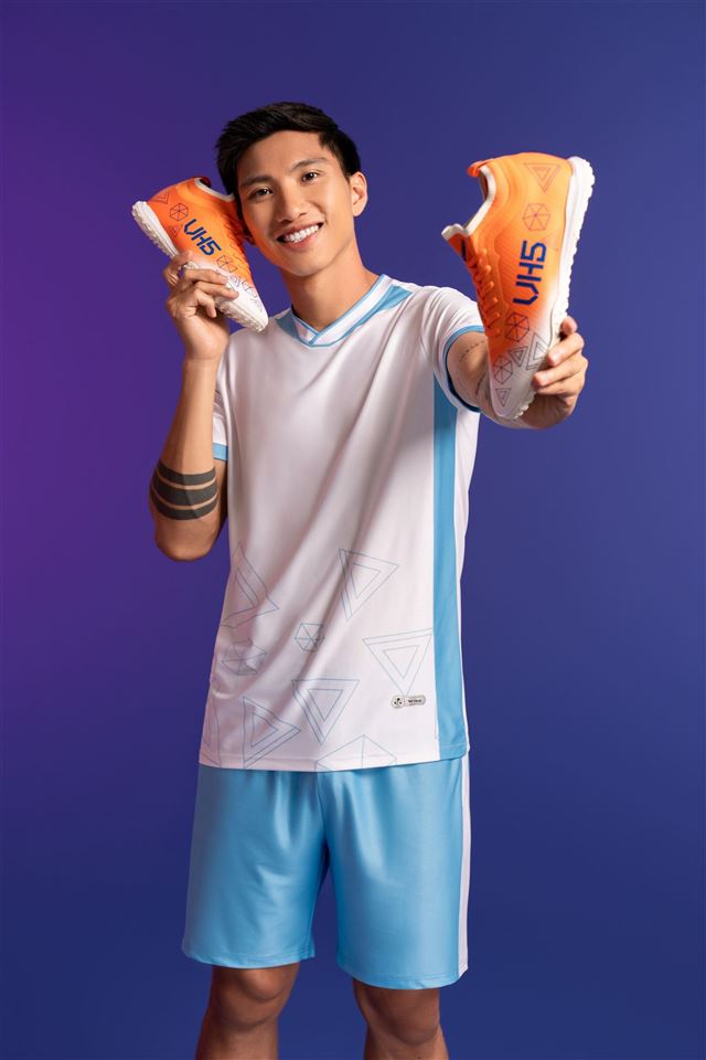 Giày bóng đá Wika Văn Hậu - Wika VH5